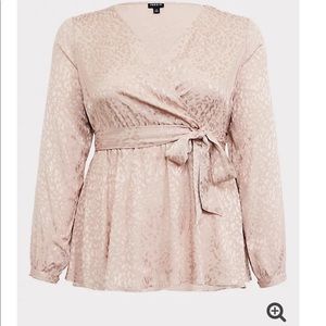 TAUPE JACQUARD LEOPARD SURPLICE BABYDOLL TOP